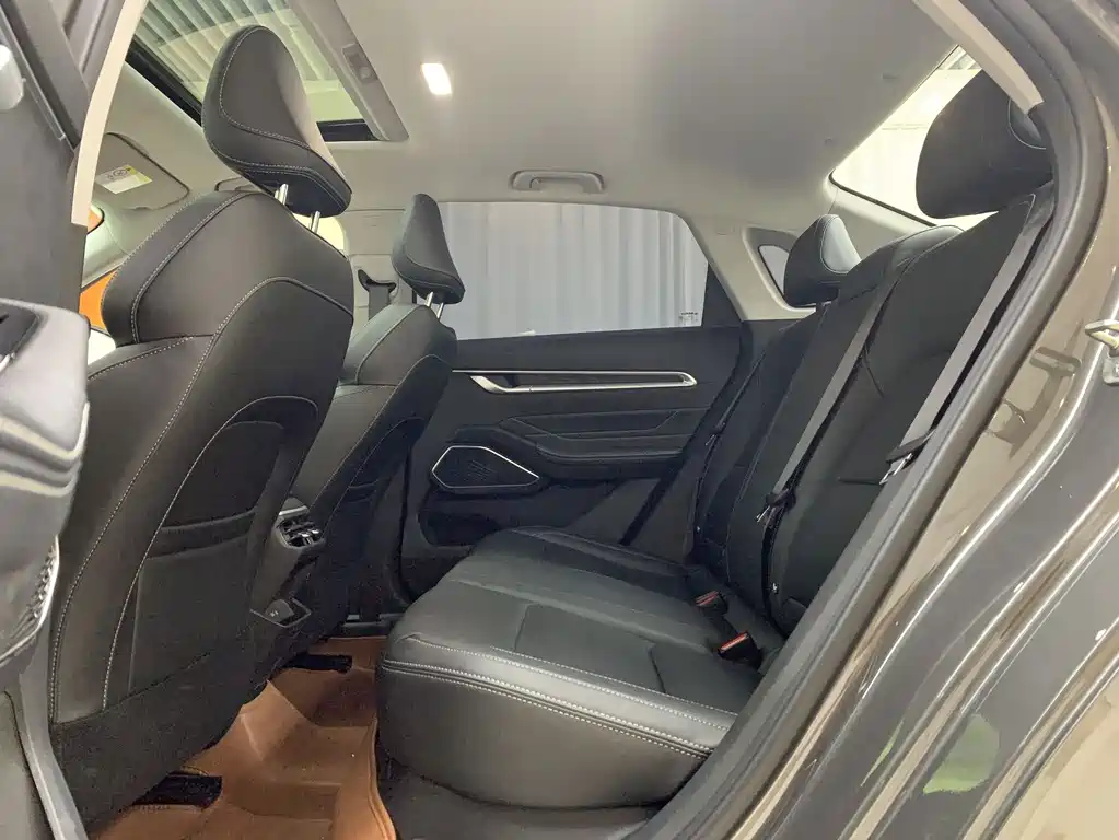 Geely Emgrand 2023 — фото 10