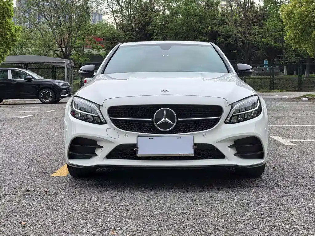 Mercedes-Benz C-Class 2021