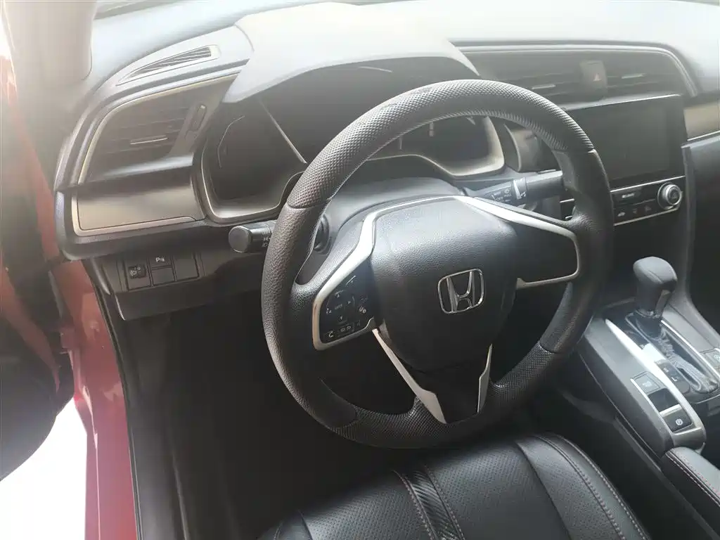 Honda Civic 2018 — фото 13