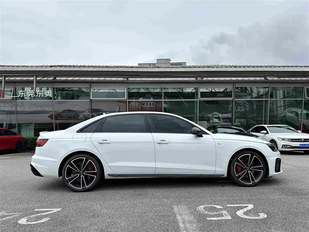 Audi A4L 2024