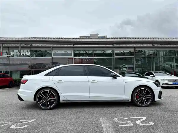 Audi A4L 2024