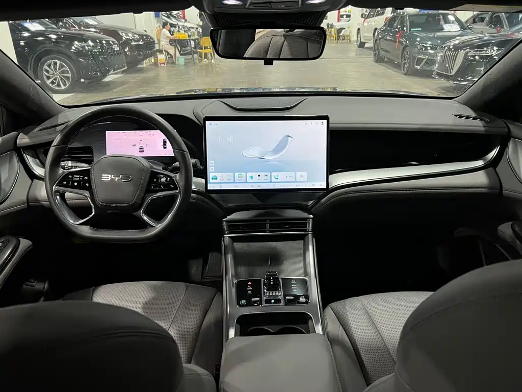 BYD Seal 07 DM-i 2025 — фото 9