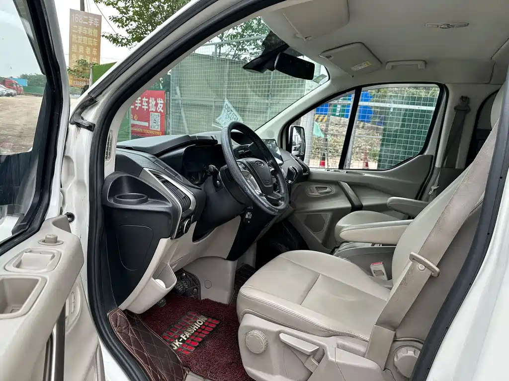 Ford Tourneo 2016 — фото 8