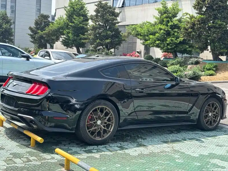 Ford Mustang 2019 — фото 8