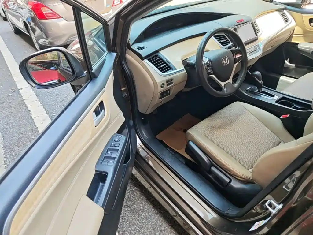 Honda Jade 2015 — фото 16