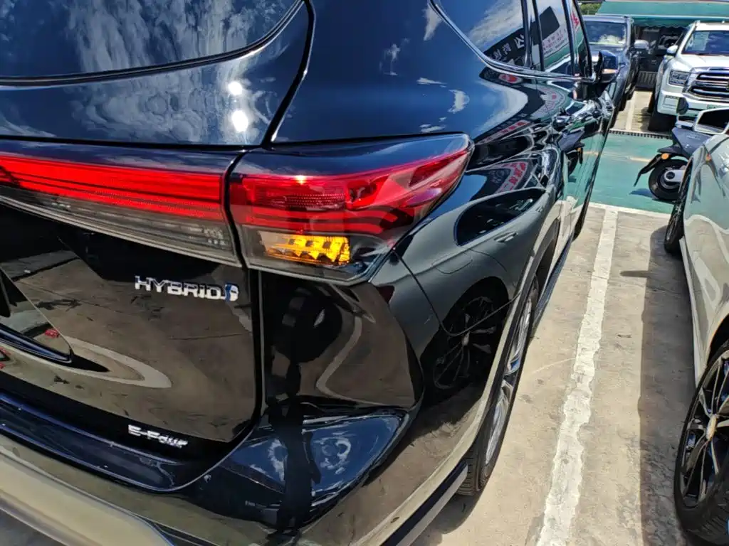 Toyota Highlander 2021 — фото 8
