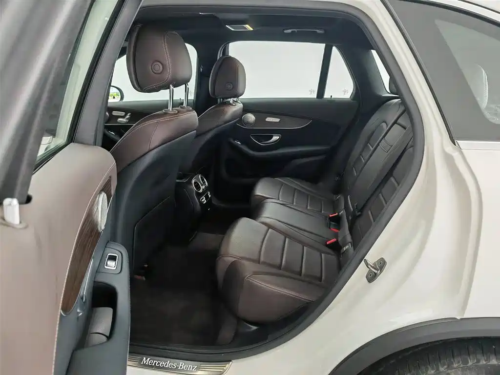 Mercedes-Benz GLC 2023 — фото 15