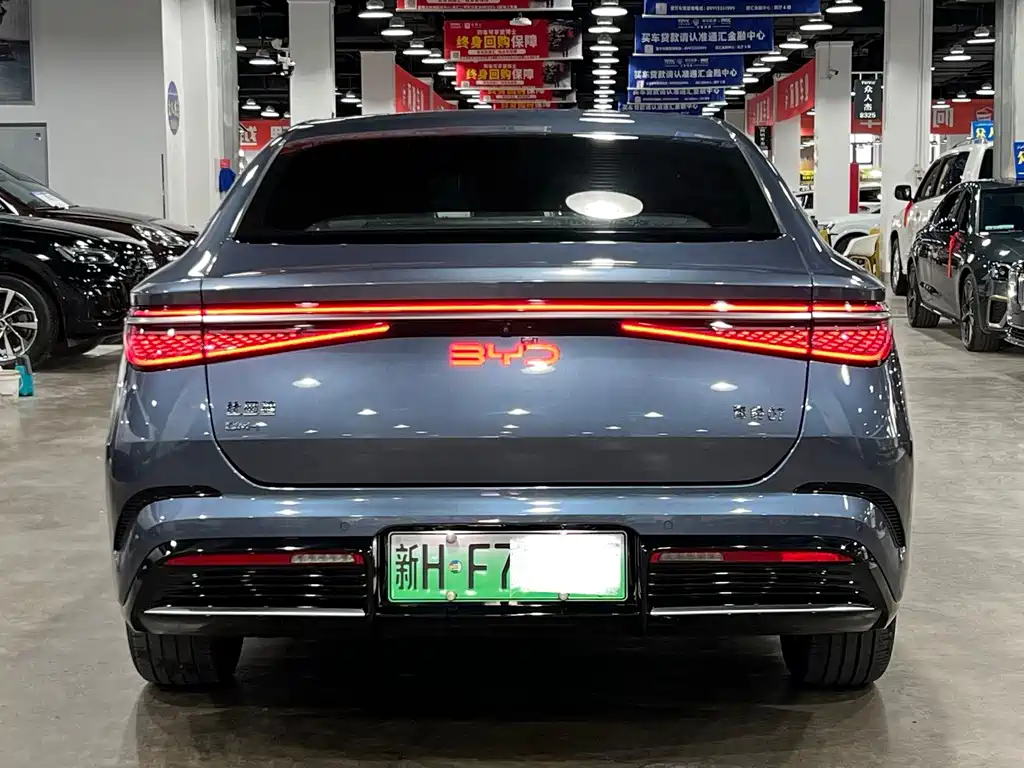 BYD Seal 07 DM-i 2025 — фото 4