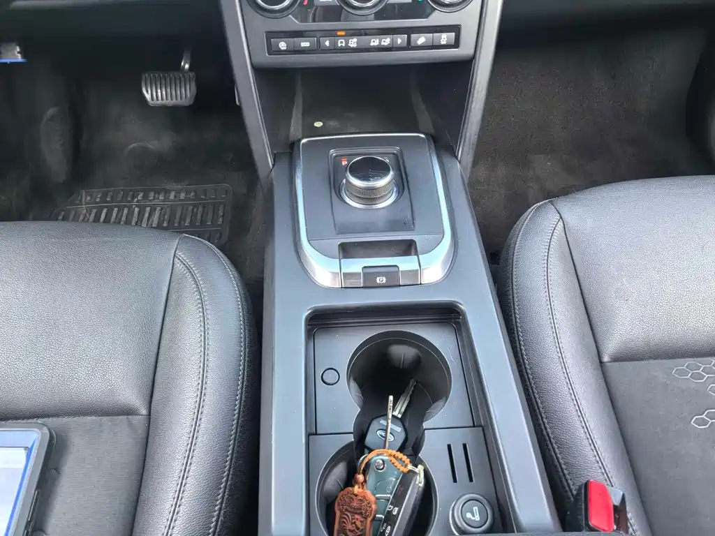 Land Rover Discovery Sport 2018 — фото 11