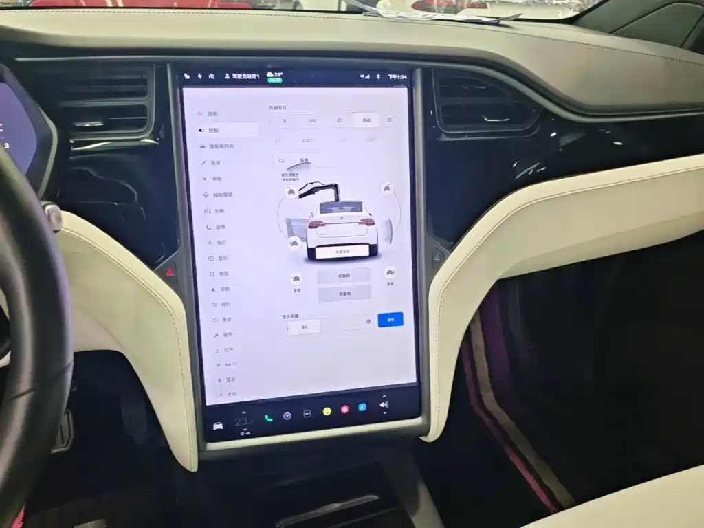 Tesla Model X 2019 — фото 13