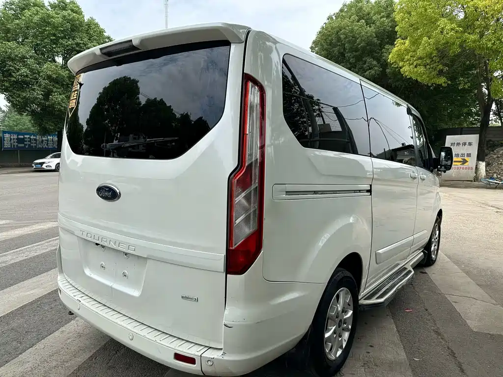Ford Tourneo 2016 — фото 4