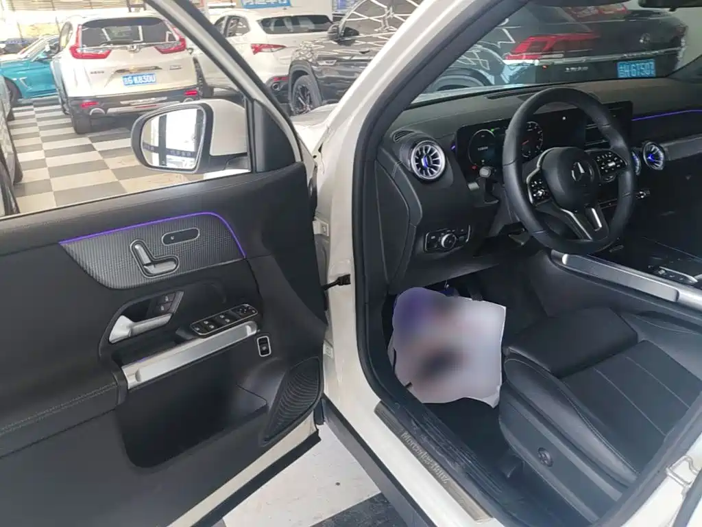Mercedes-Benz GLB 2023 — фото 16