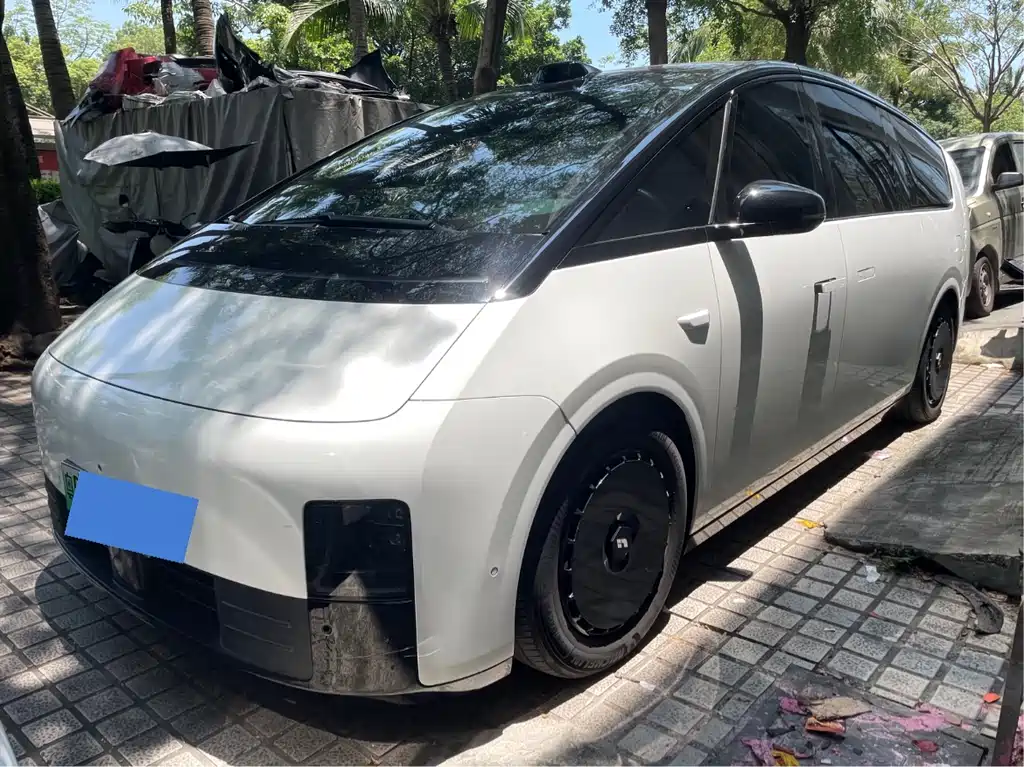 Li Auto Li MEGA 2024