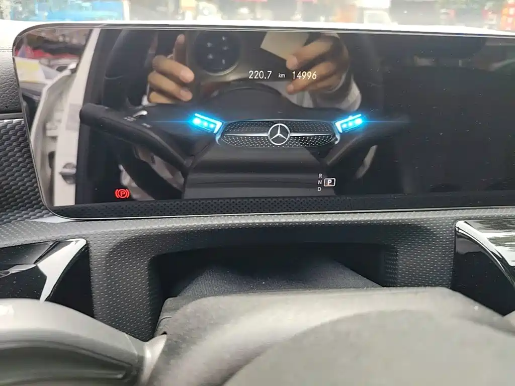 Mercedes-Benz A-Class 2022 — фото 12