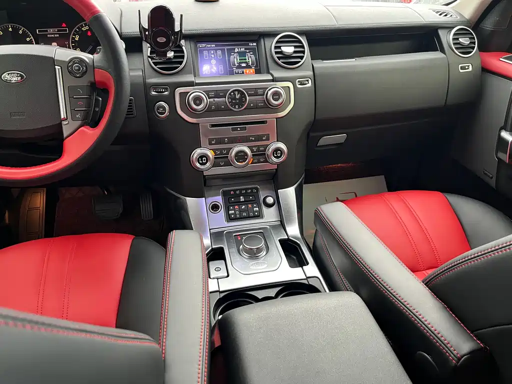 Land Rover Discovery 2016 — фото 15