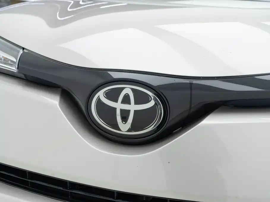 Toyota C-HR 2020 — фото 7