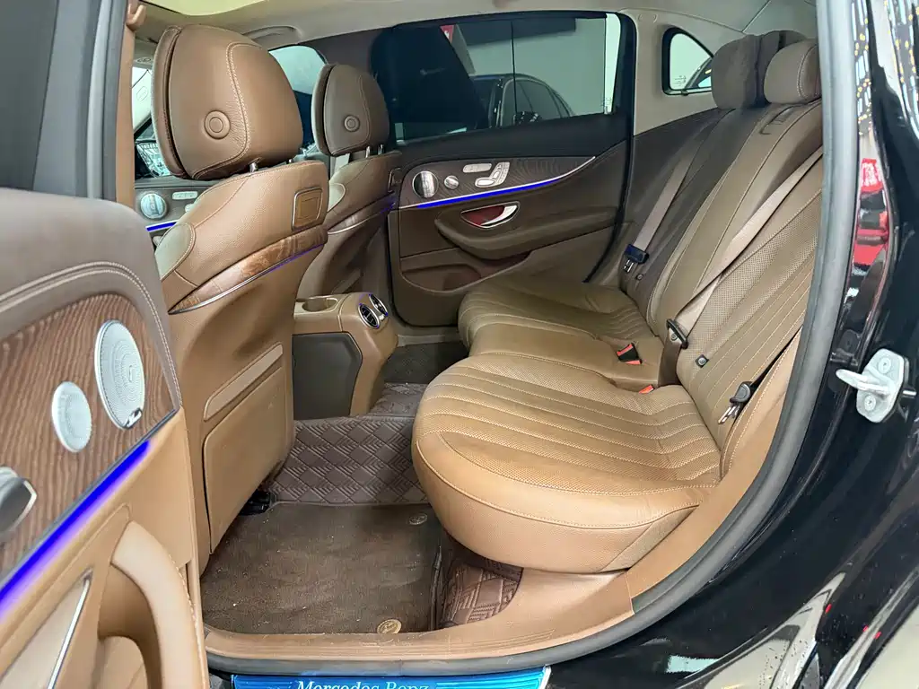 Mercedes-Benz E-Class 2020 — фото 11