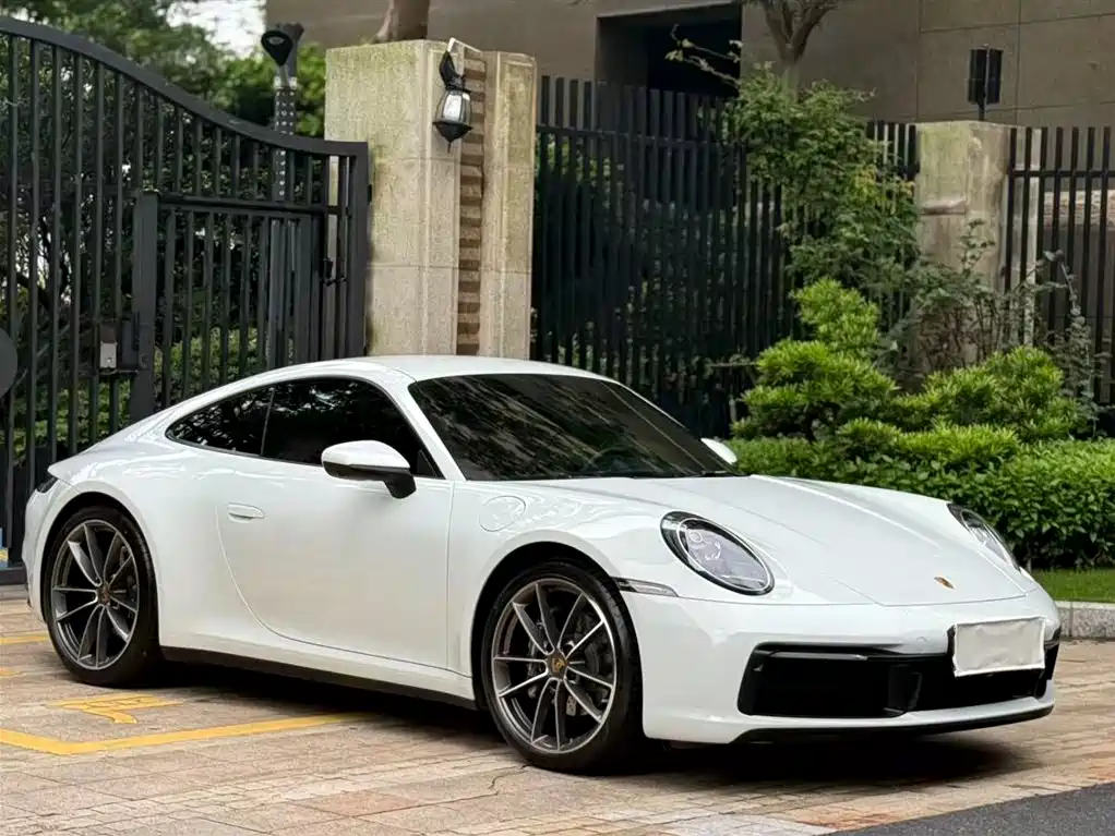Porsche 911 2021 — фото 2