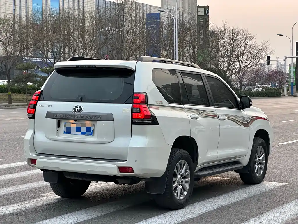Toyota Prado 2020 — фото 13