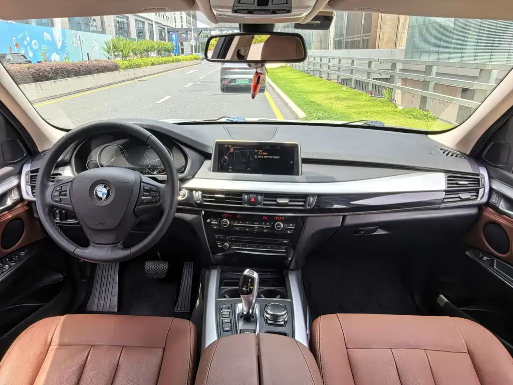 BMW X5 2018 — фото 10