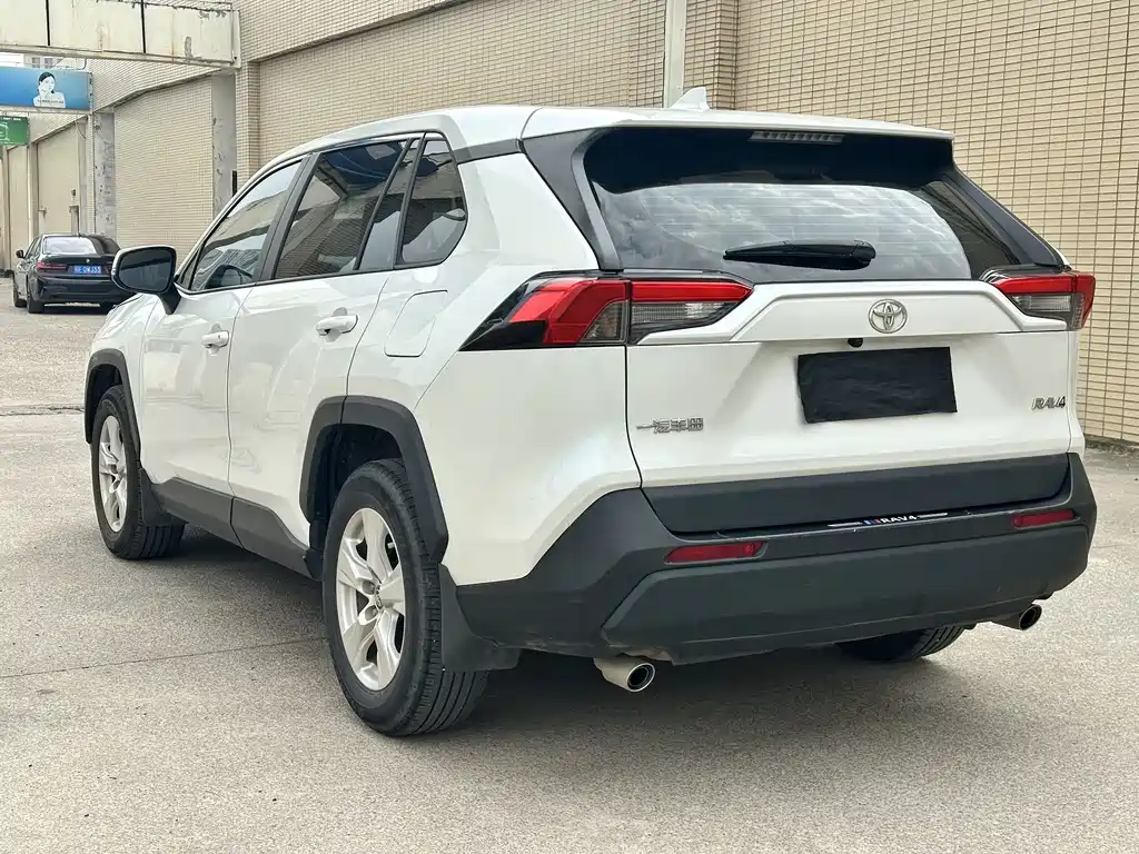 Toyota RAV4 2023