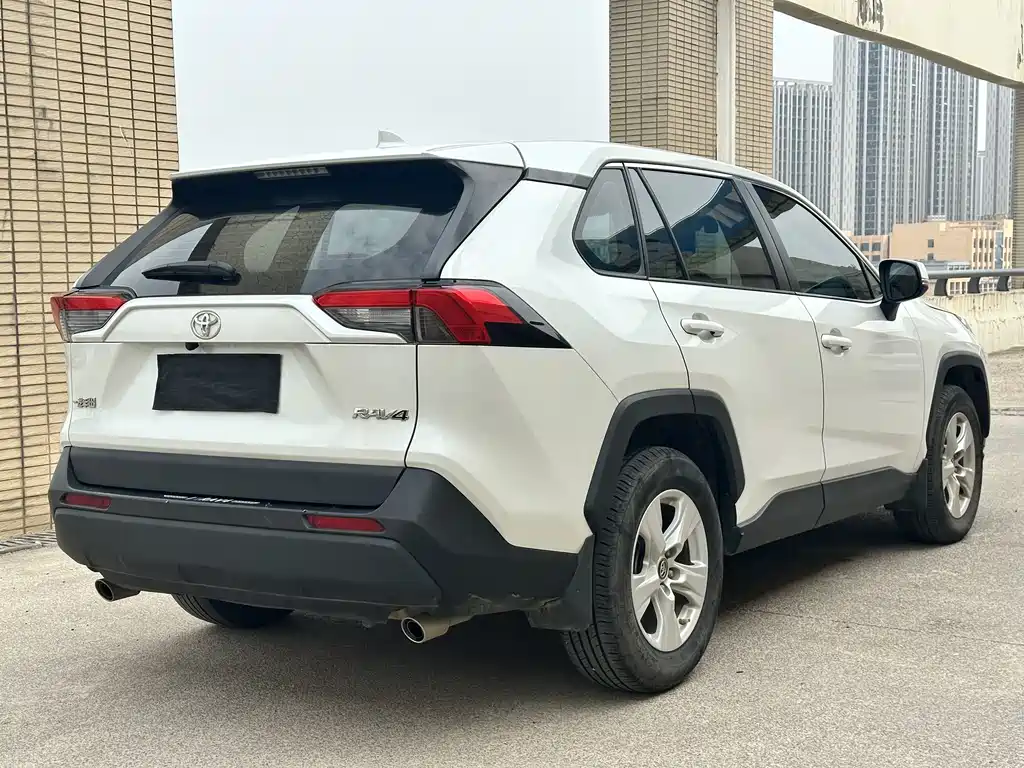 Toyota RAV4 2023