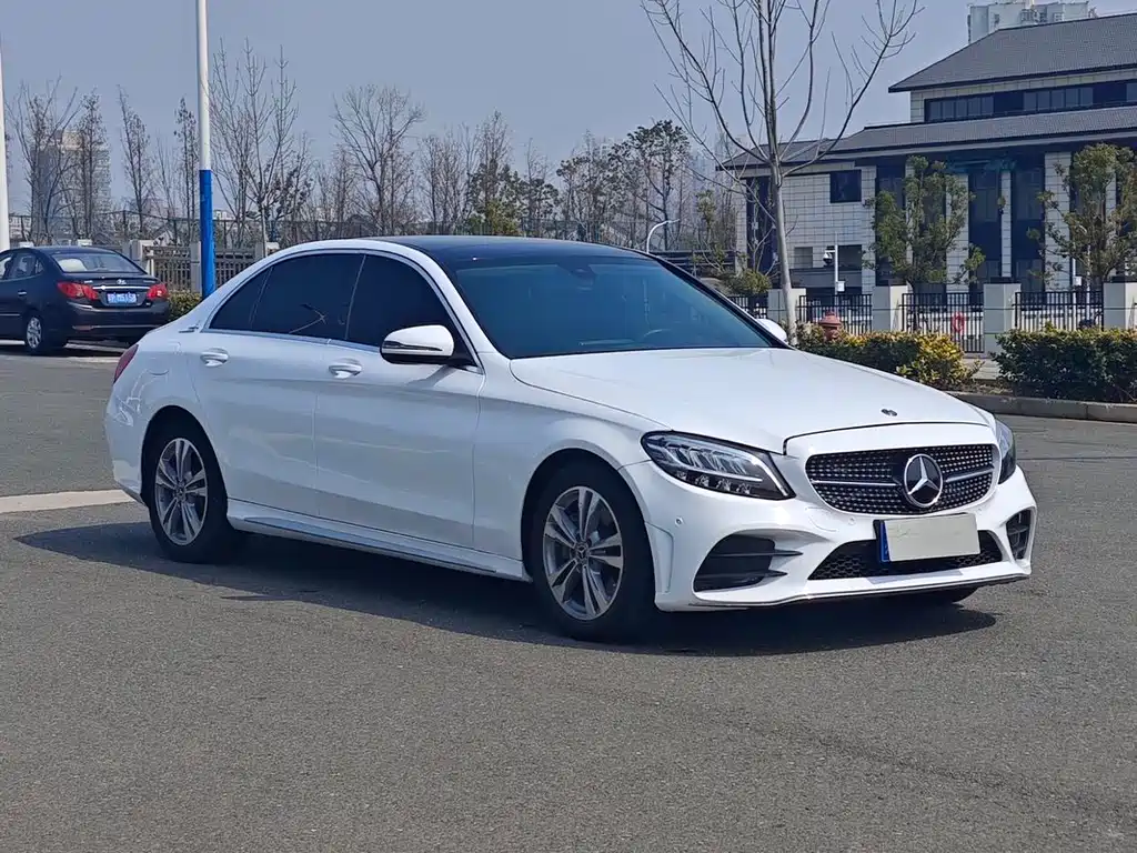 Mercedes-Benz C-Class 2021 — фото 15