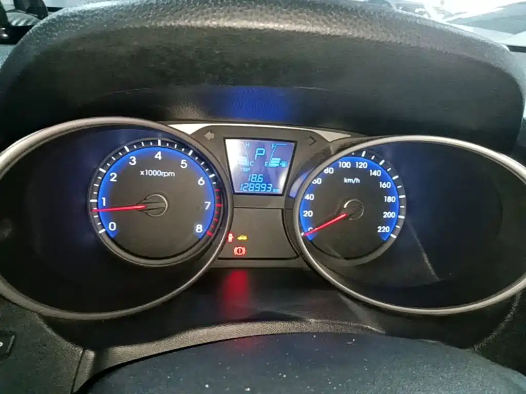 Hyundai ix35 2015 — фото 12