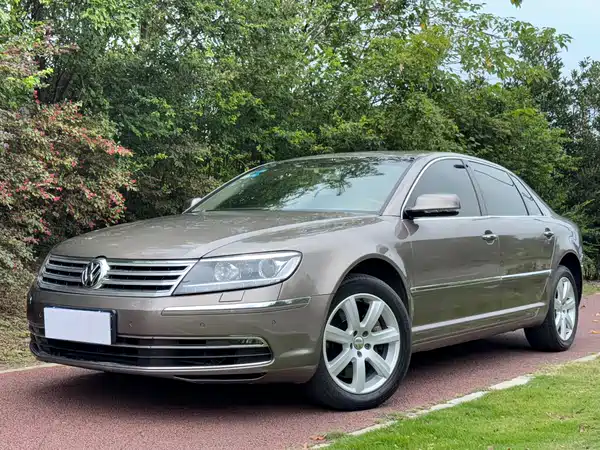 Volkswagen Phaeton 2015