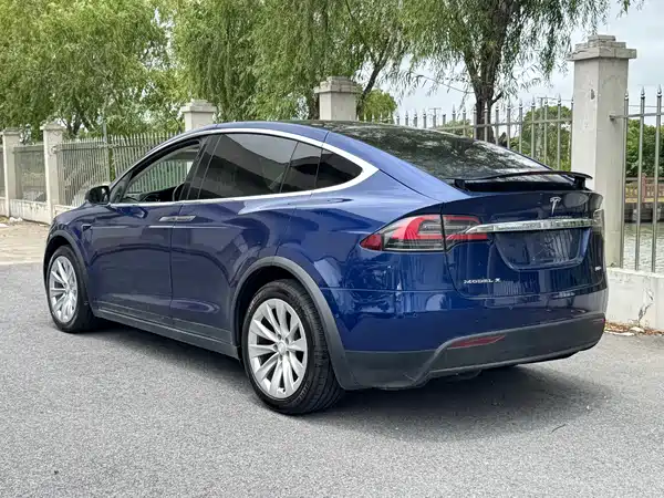 Tesla Model X 2017