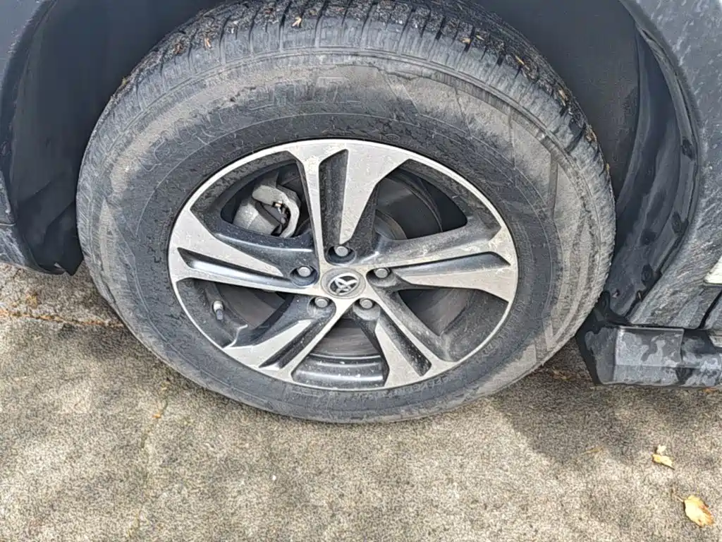 Toyota RAV4 2015 — фото 25