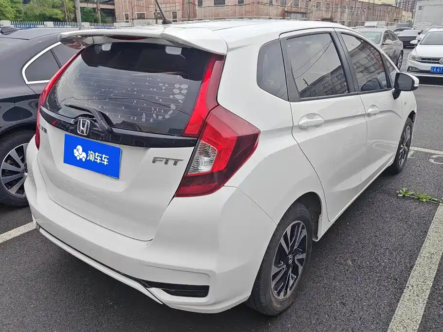 Honda Fit 2019 — фото 2