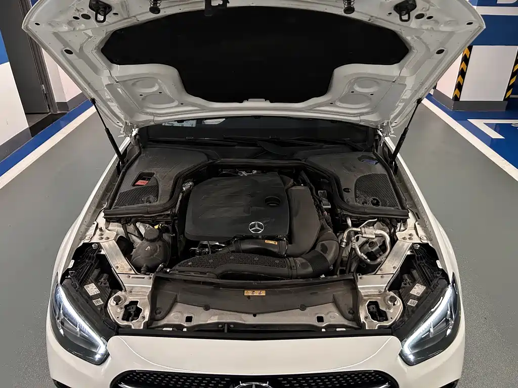 Mercedes-Benz E-Class 2022 — фото 17