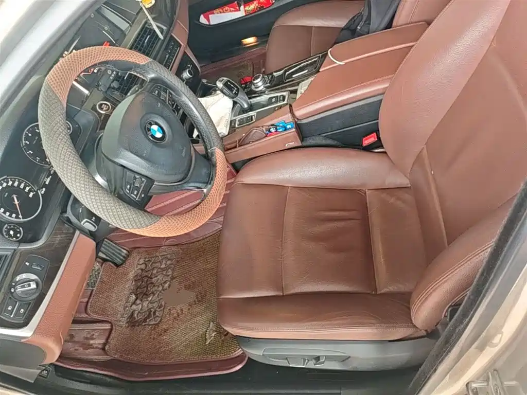BMW 5 Series 2017 — фото 16