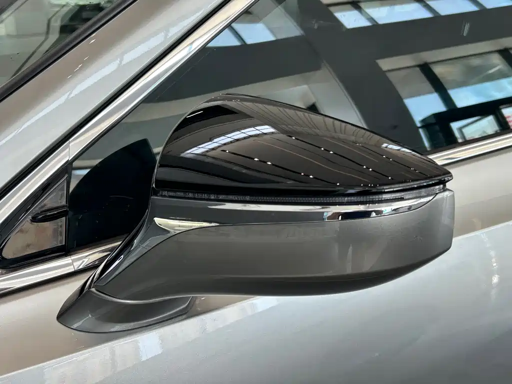 Lexus ES 2022 — фото 19