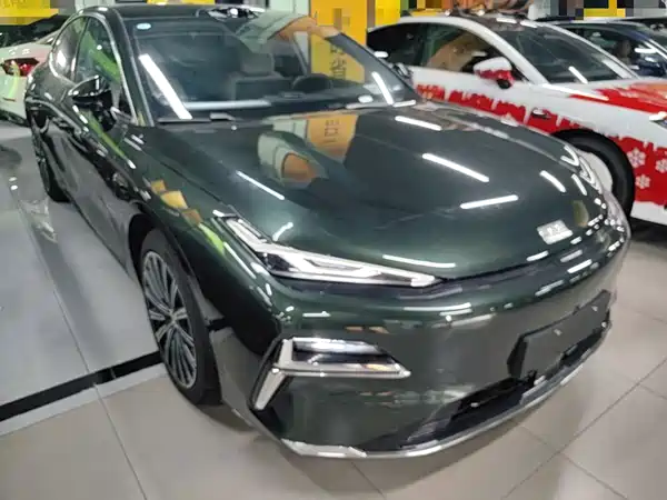 Geely Galaxy Starshine 8 2025