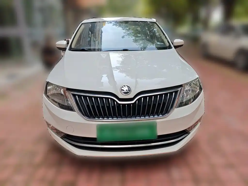 Skoda Rapid 2017 — фото 2