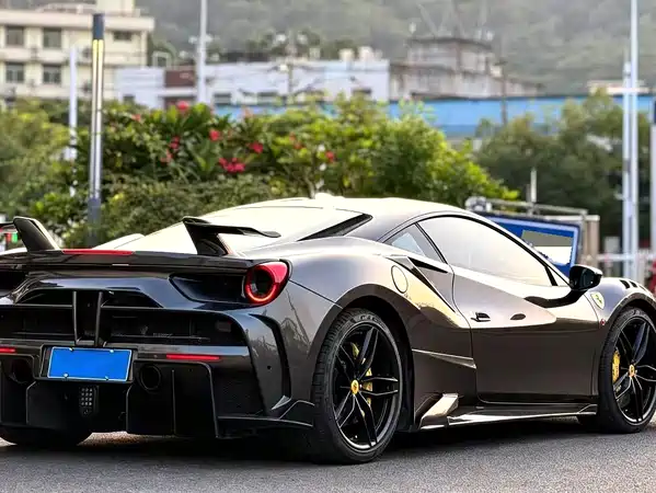 Ferrari 488 2016