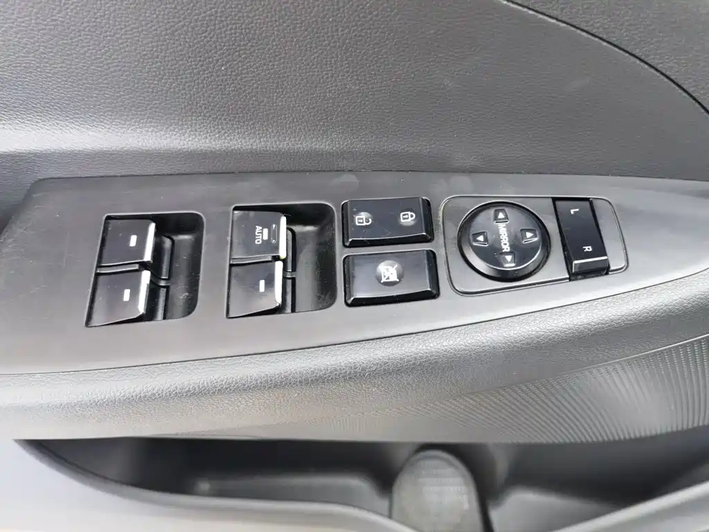 Hyundai Tucson 2017 — фото 9