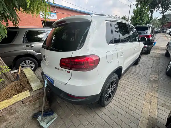 Volkswagen Tiguan 2015