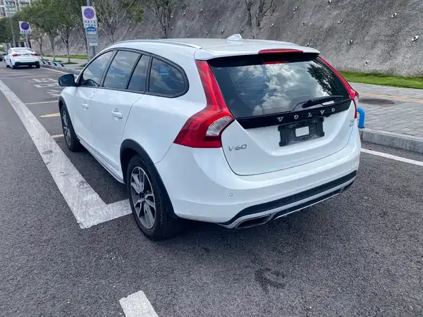 Volvo V60 2017