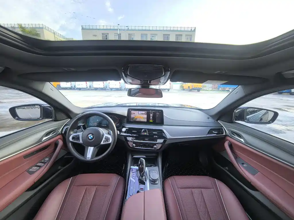 BMW 5 Series 2021