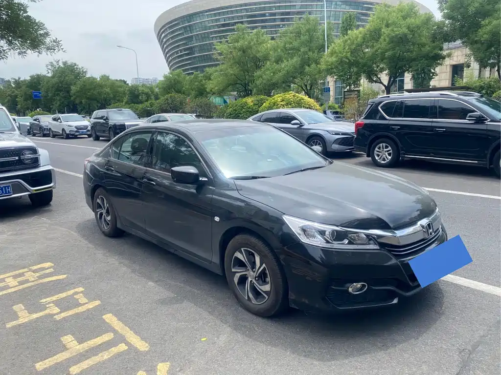 Honda Accord 2017 — фото 3