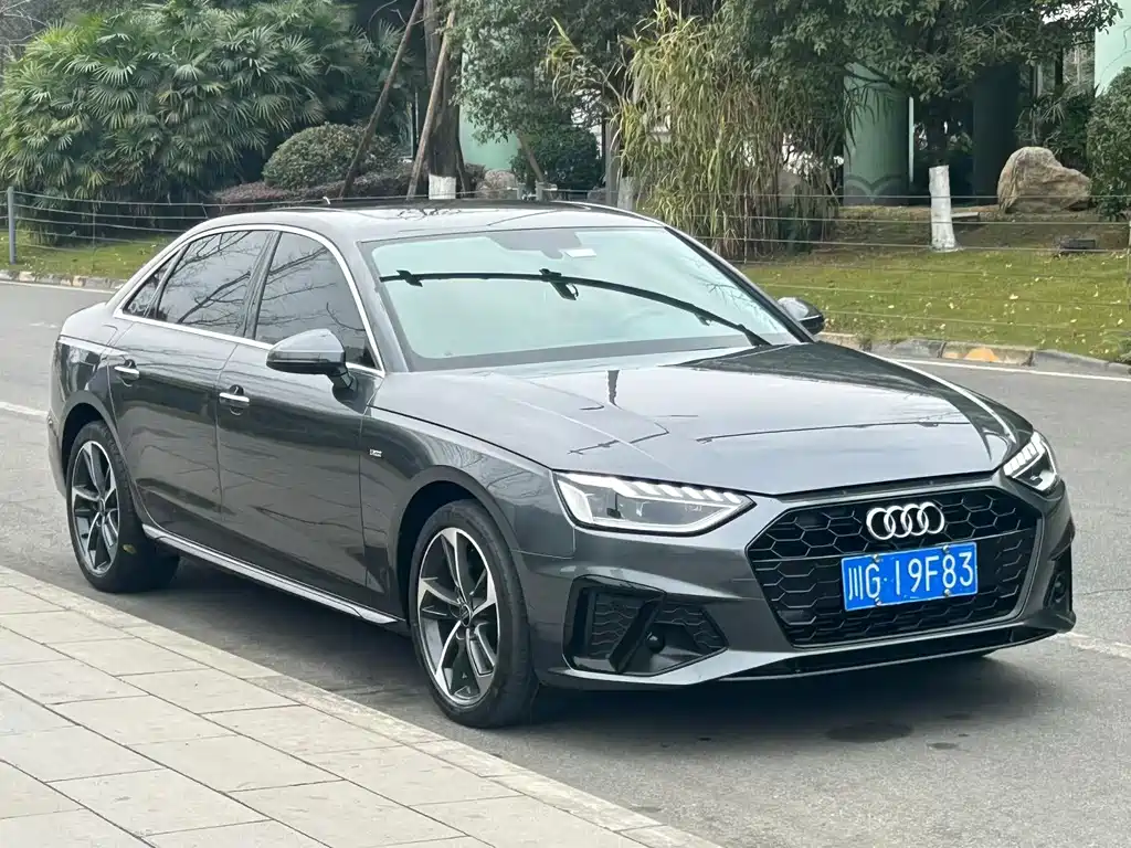 Audi A4L 2022 — фото 3