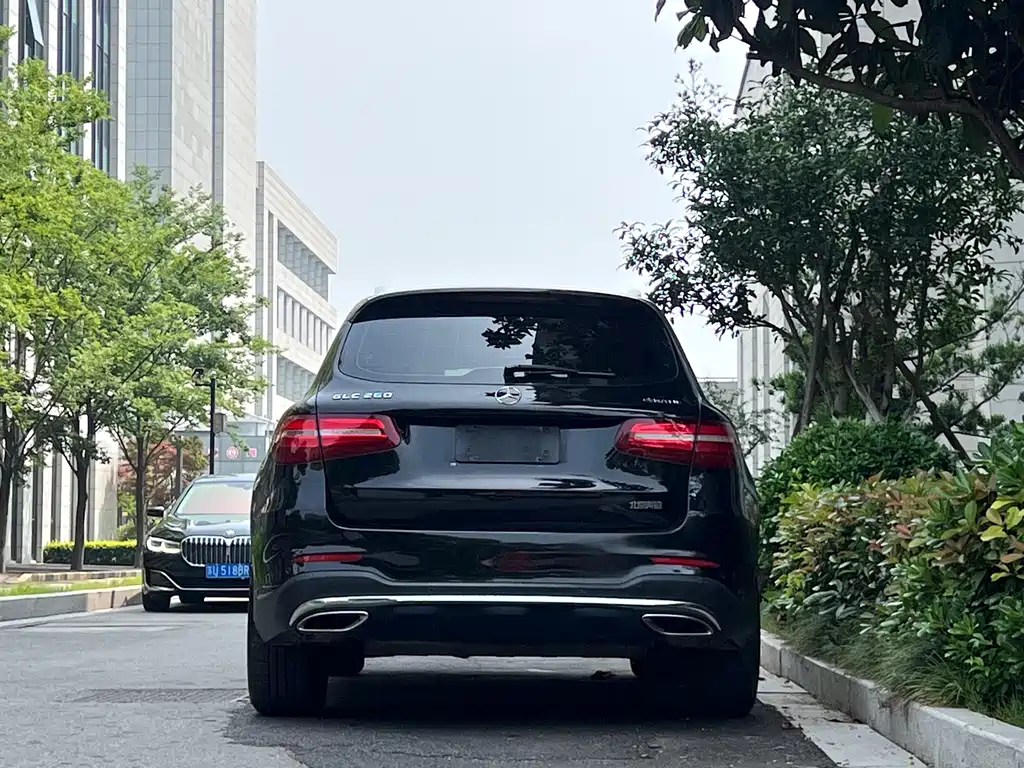 Mercedes-Benz GLC 2017 — фото 11