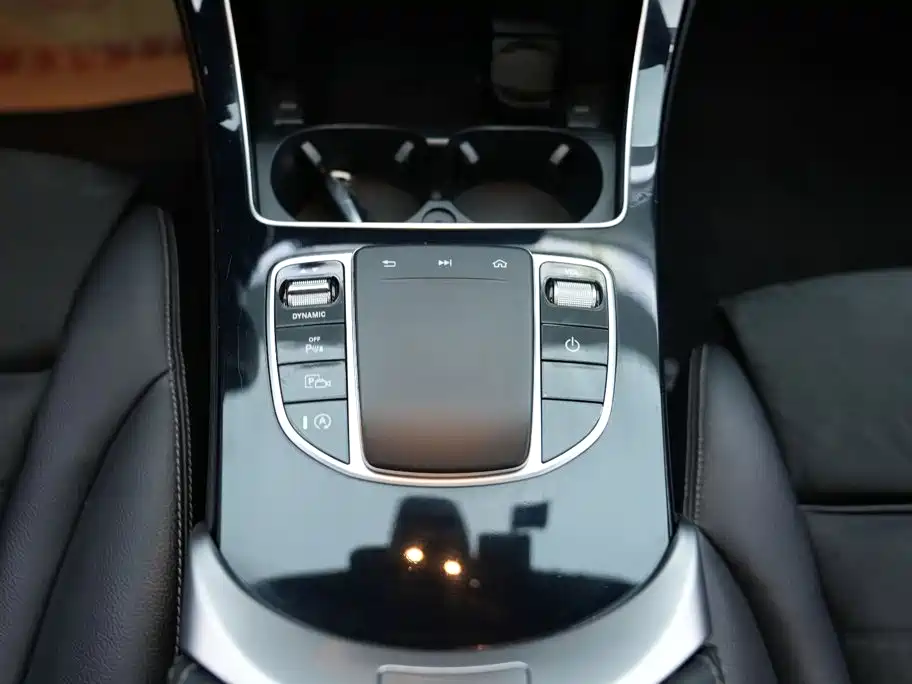 Mercedes-Benz C-Class 2019 — фото 14