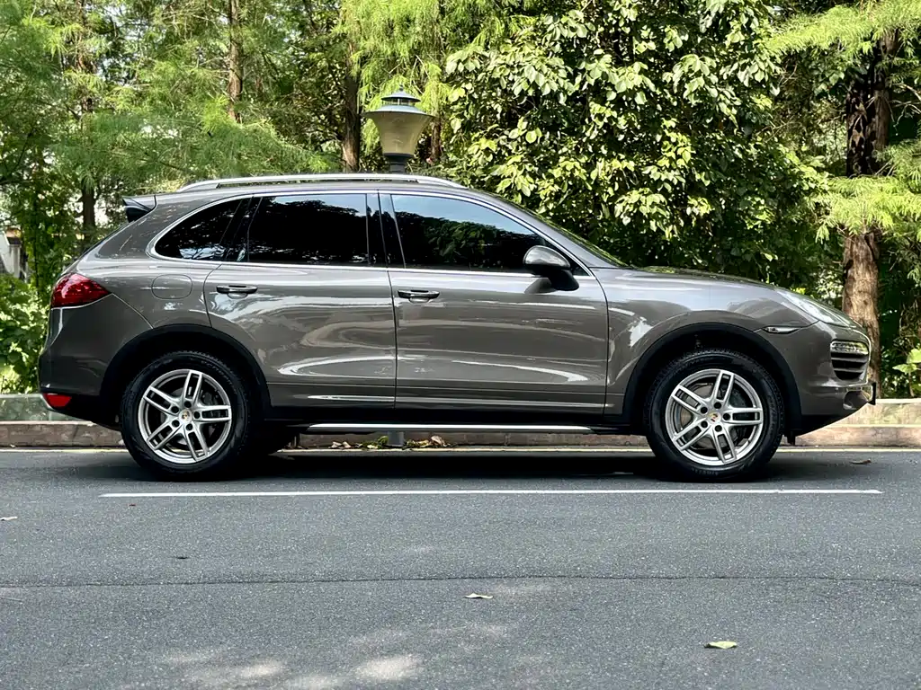 Porsche Cayenne 2014 — фото 12