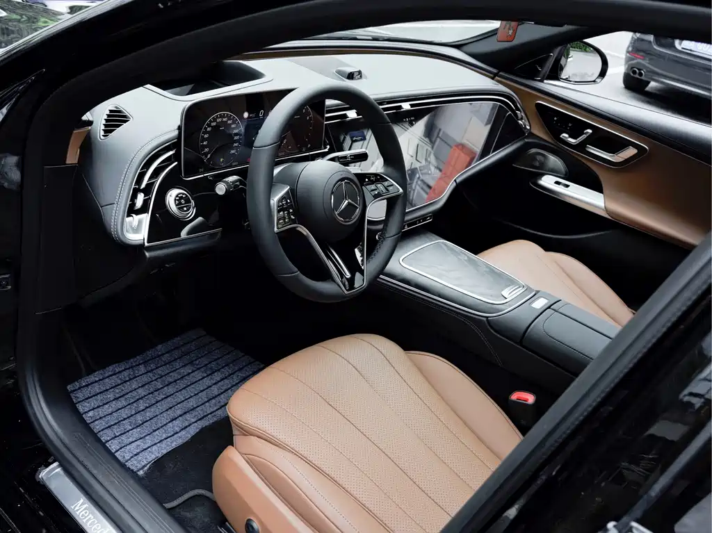 Mercedes-Benz E-Class 2026 — фото 10
