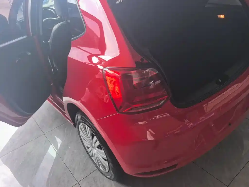 Volkswagen Polo 2016