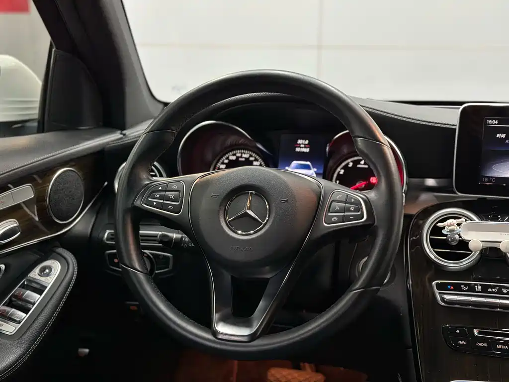 Mercedes-Benz GLC 2016 — фото 9